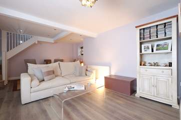 The sitting/dining-room.