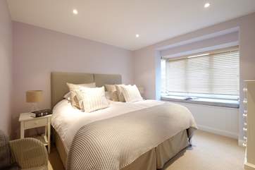 Bedroom 1 has a 'zip and link' bed.