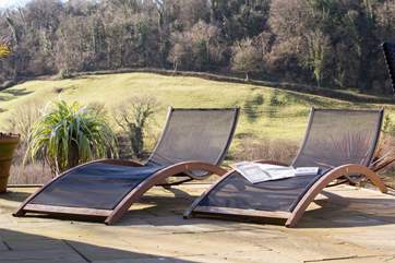 The terrace has spectacular views and is the perfect place to get into holiday mood.