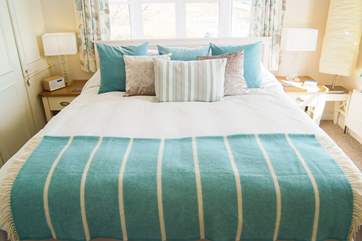 Bedroom 4 has a super-king bed (6').