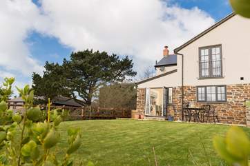 Looking back at the cottage from the end of the garden.