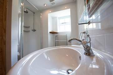 The shower-room.