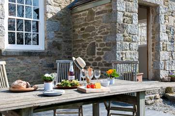 It will be a delight to dine al fresco...