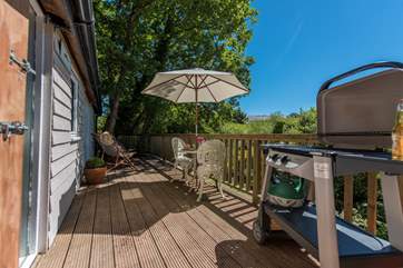 A perfect spot amongst the treetops for al fresco dining.