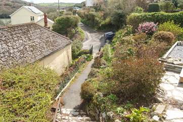 This little pathway leads from the garden to the back lane giving easy access to the small harbour and pub.