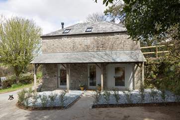 The front of Dittisham (parking for two cars is at the rear of the cottage).