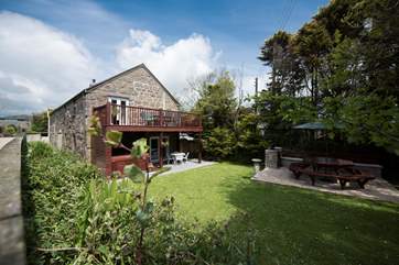 Tremornah has a lovely garden, terrace (home to the hot tub) and balcony.