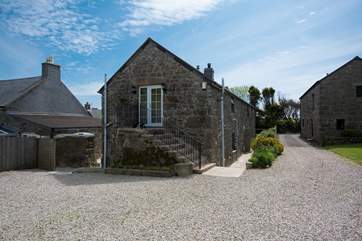 Tremornah to the left and Bew Cottage to the right,