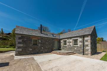 The front terrace, private and peaceful.