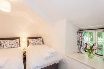 Cosy bedroom 2.