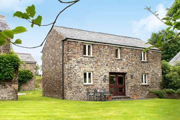 Scarlett's Barn has a wonderful garden for you to enjoy