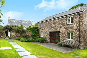 The Owners are your only near neighbours but your privacy is assured.