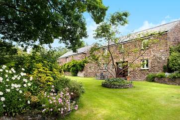 The large garden is beautiful all year round