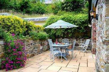 The sunny patio-area.