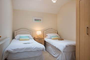 The second twin bedroom.