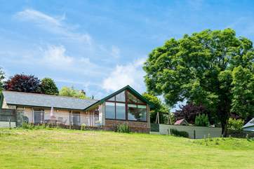 Kingcup Cottage sits proudly at the top of the paddock.