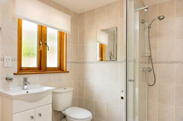 .....has a separate shower.