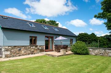 Forget-me-not has a large sunny lawn area and patio.
