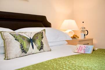 Both bedrooms are beautfully furnished.