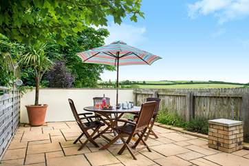 The sunny patio-area.