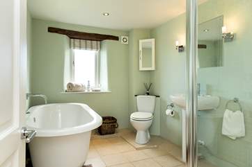 The family bathroom is beautiful.