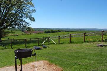 The garden has a fire pit style BBQ so that you can enjoy eating al fresco in this most peaceful and therapeutic of settings.