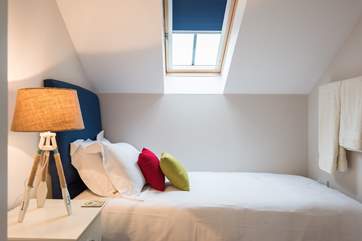 The single room with a three-foot bed.