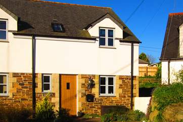 Driftwood is a semi-detached modern cottage full of character.