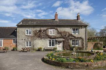 The local pub in Motcombe, The Coppleridge Inn, is a twenty minute walk along tracks and paths.