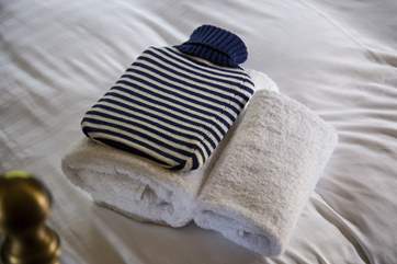 Even the hot water bottle has a 'BretonT shirt'!