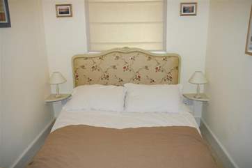 Small double bedroom.