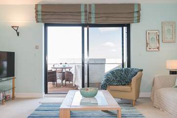Oh so cosy and with everything you need just a short walk away