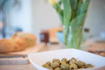 Leisurely lunches while you plan your days ahead