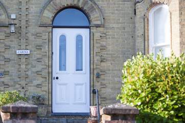 Step through the door and let your holiday in Seaview begin