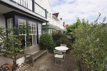 A peaceful spot to sit and reflect on the patio at the front of 6 Seafield Terrace