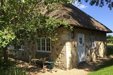 Welcome to Afton Lodge, just on the causeway in Old Freshwater