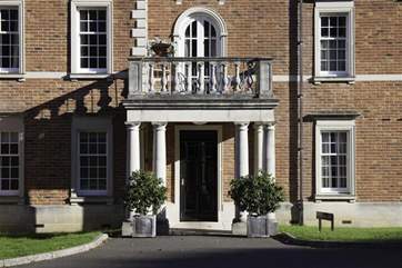 Apartment 4 Springfield Court is a lovely, modern, ground floor apartment
