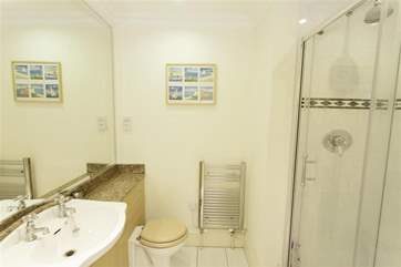 The en suite bathroom