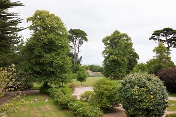 Set in 50 acres of grounds, Cluniac Cottage is set in a rural and beautiful setting