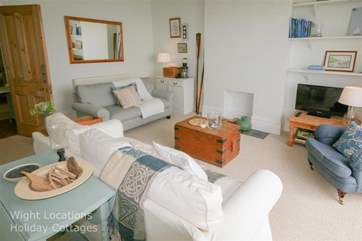 Light living-room with doors to balcony