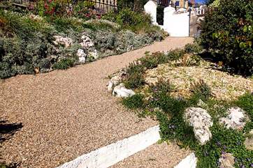 Front path to Madeira Road, Ventnor.