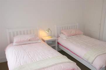 2nd twin bedroom