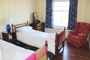 Twin bedroom