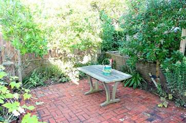 Rear garden courtyard