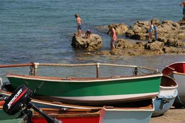 Dinghies at Seaview Bay