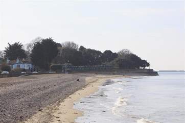 Seaview seafront towards Puckpool park