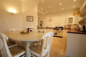 Dining room through to Kitchen