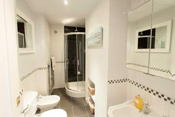 The shower-room on the first floor is a great way place to rinse off the sand after a day down the beach