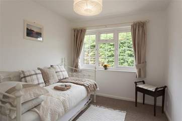 Single bedroom with day bed