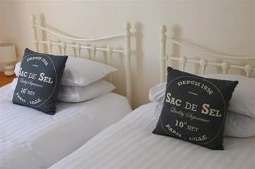 Twin bedroom at Skylark Cottage